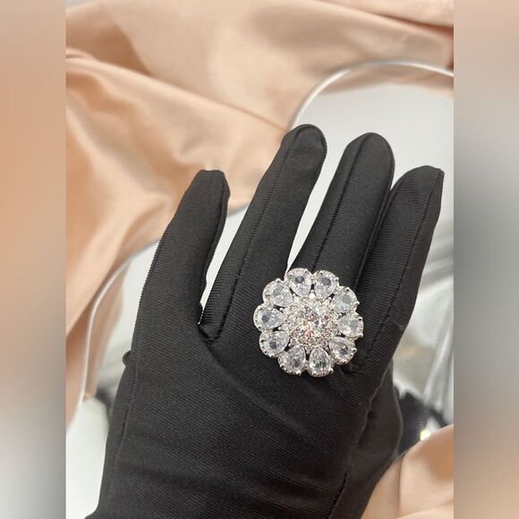 Sterling Silver Floral Cocktail Ring - Picture 4 of 7